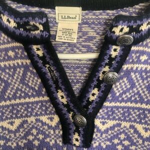 L.L. Bean Women's V-Neck Sweater in Purple and Cream